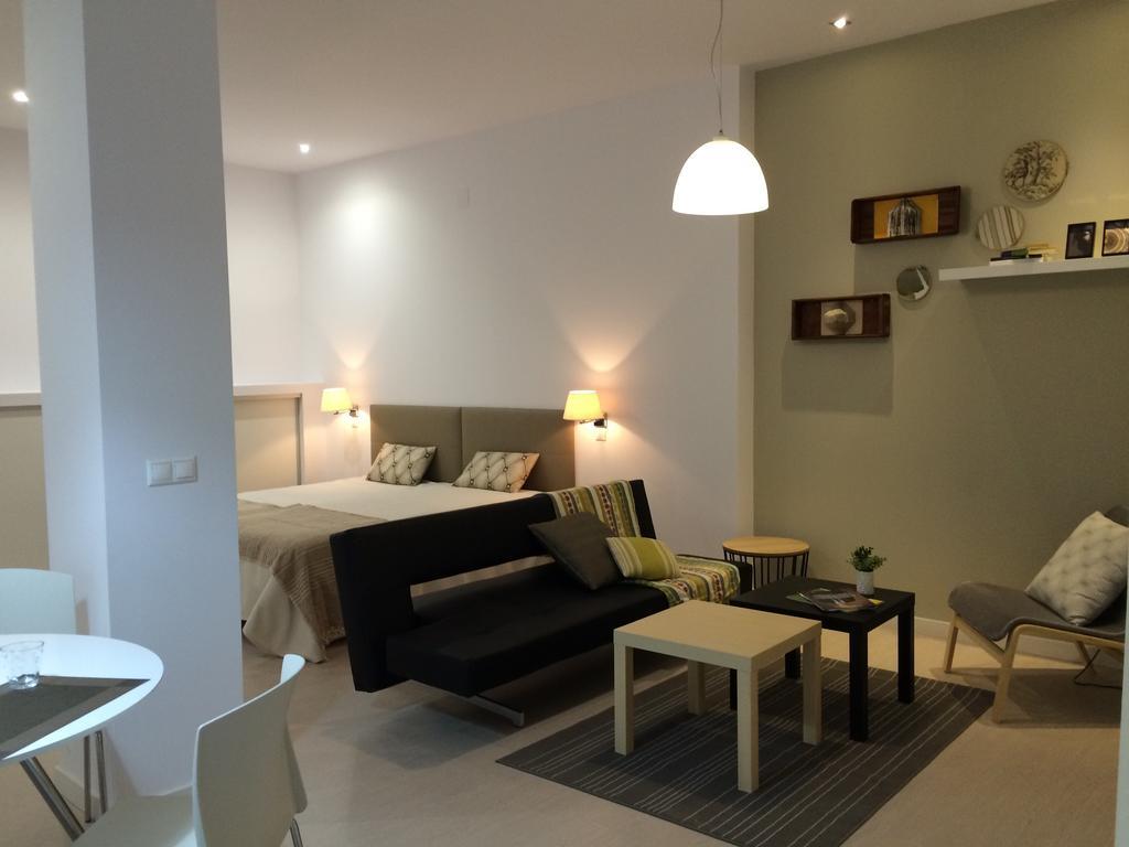 Apartamentos La Estacion M&S Albacete Ruang foto